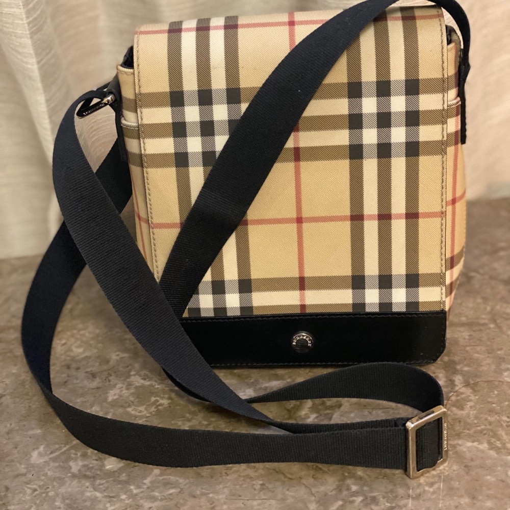 Vintage Burberry London crossbody bag
